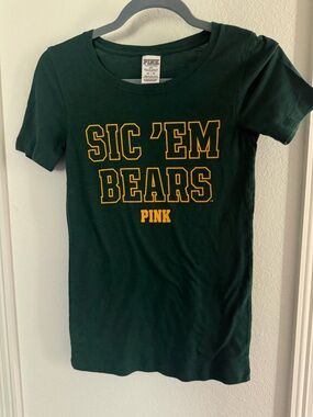 PINK Green and Yellow 'SIC 'EM BEARS' Graphic Tee